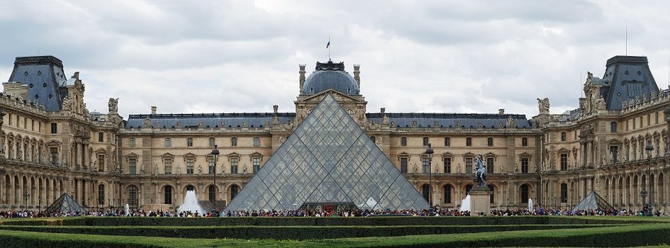 Pyramide du Louvre - JPEG